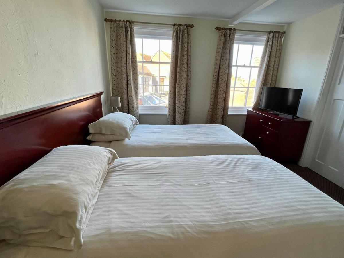 Calverts Hotel - Newport, Isle Of Wight Kültér fotó